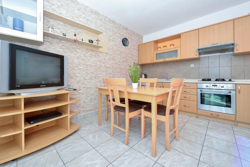 ביבינייה Apartments Duje מראה חיצוני תמונה